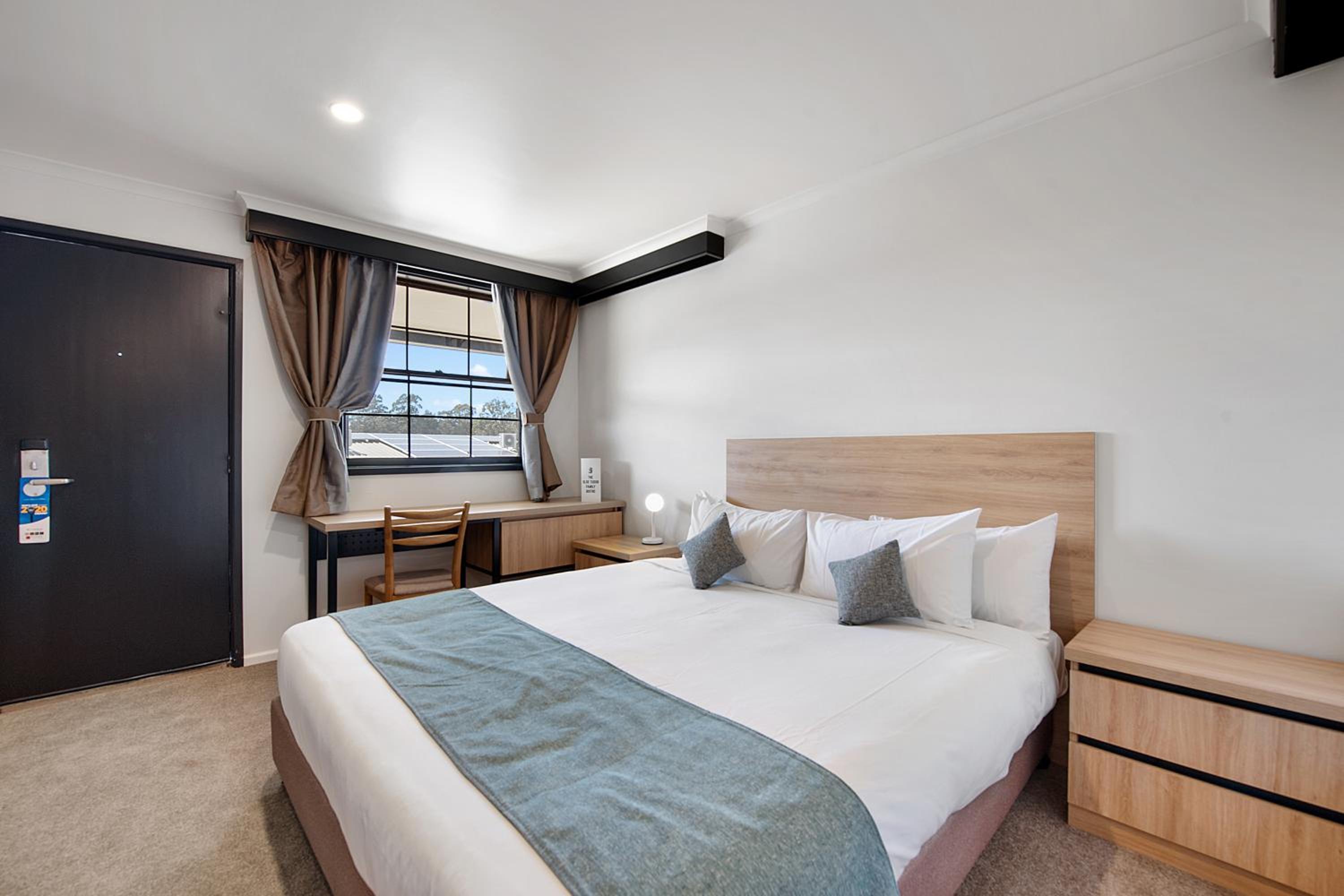 3 Bedrooms, Apartment