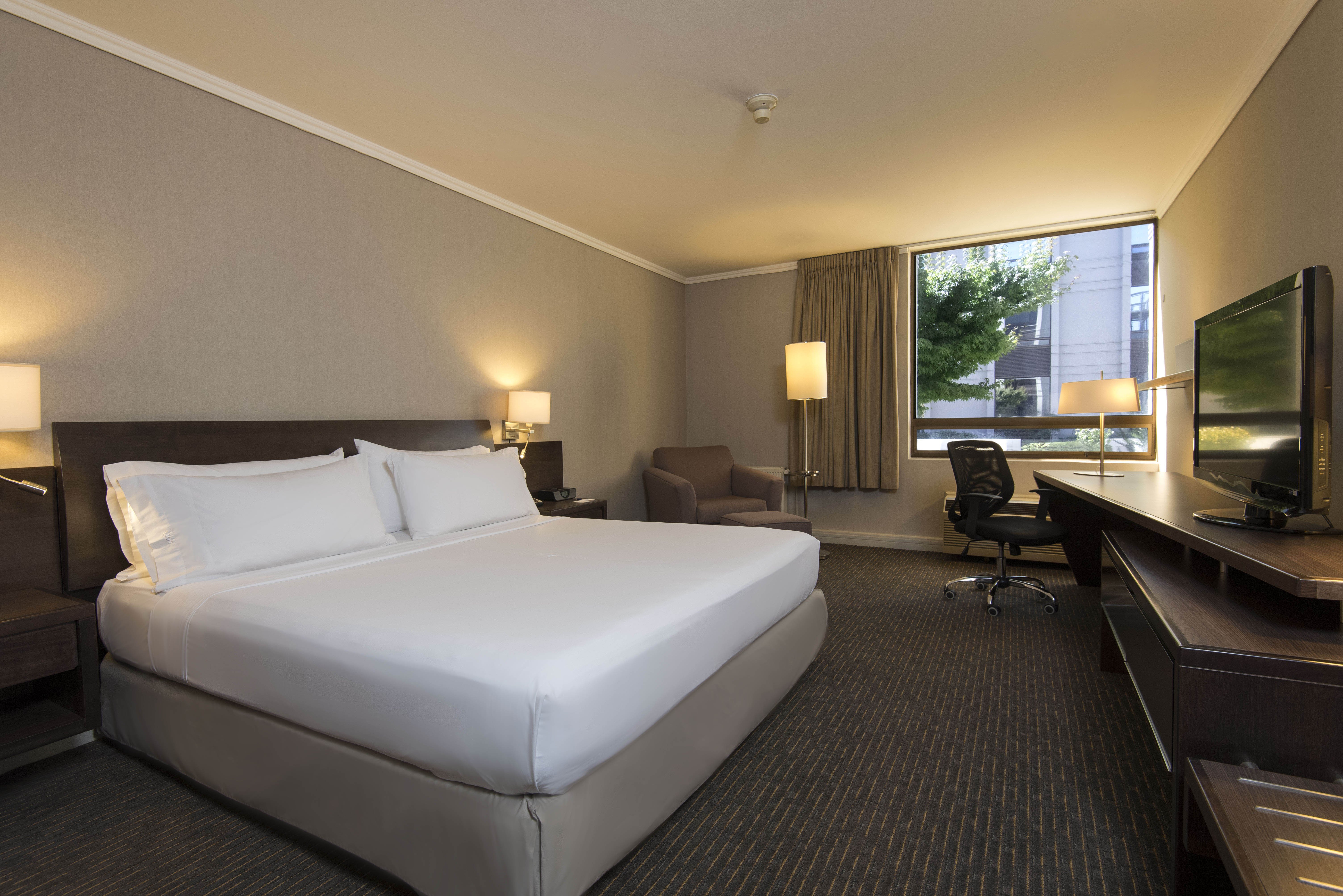 HOLIDAY INN EXPRESS CONCEPCION 22/74