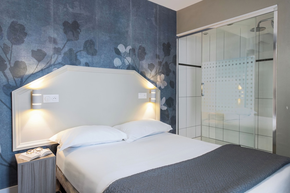 Hotel Ambassadeur Paris 22/46