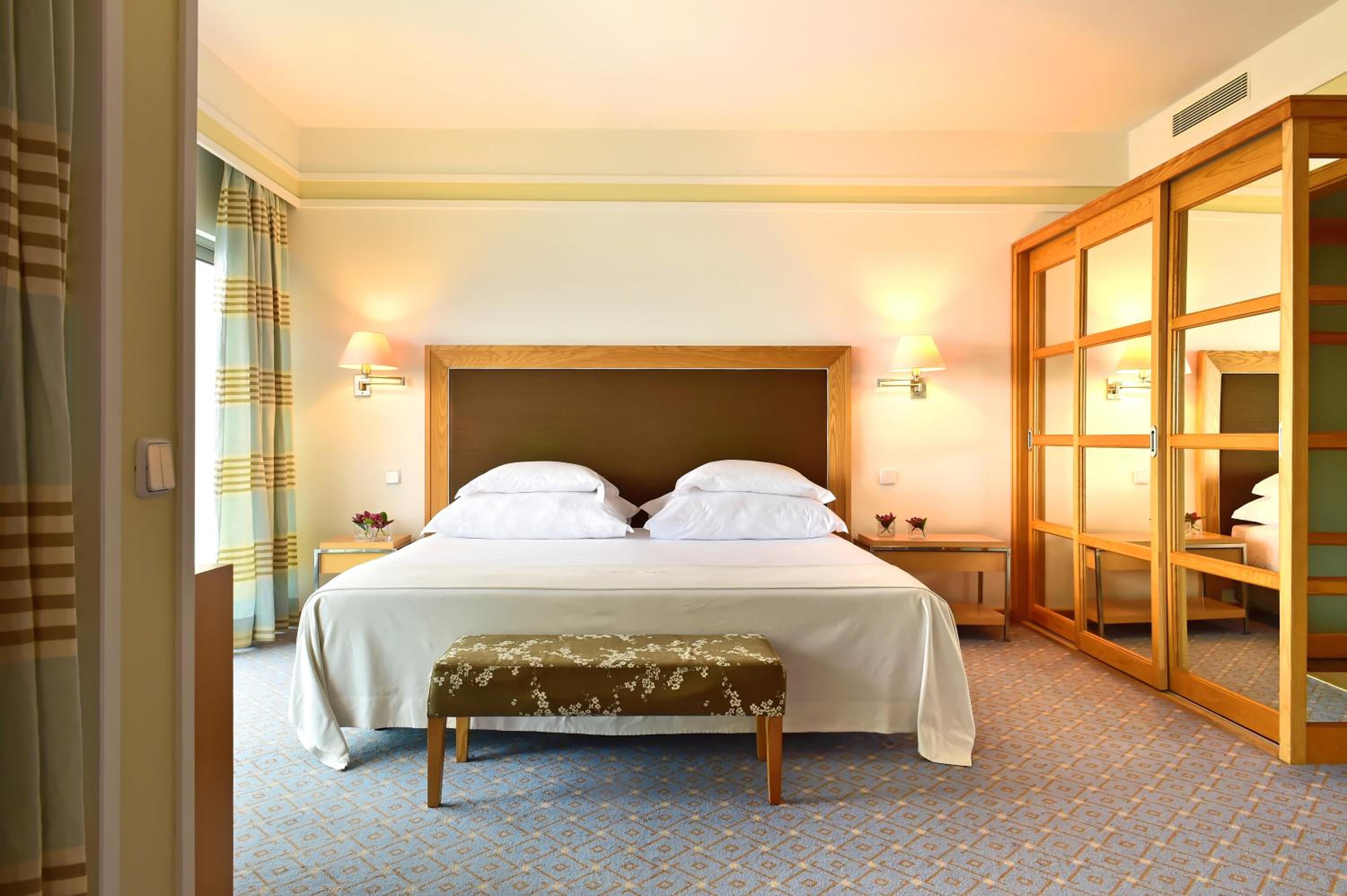 جناح جونيور رباعي، Pestana Carlton Madeira 3/6