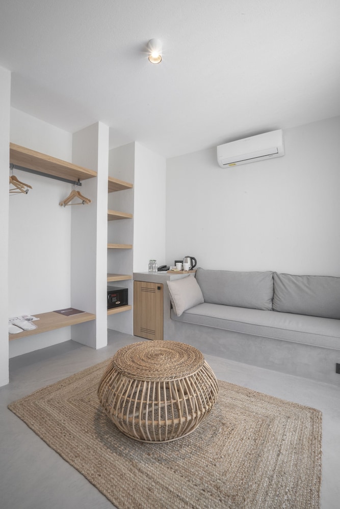 Regia Mare Beach Boutique Hotel 30/50