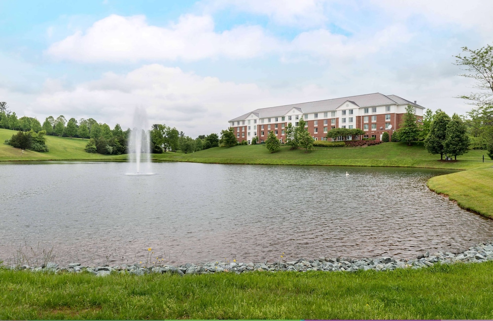 Hilton Garden Inn Charlottesville 45/47