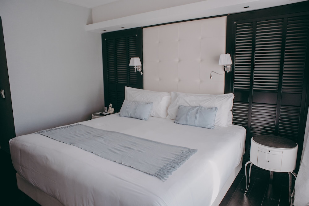1828 Smart Hotel 13/69
