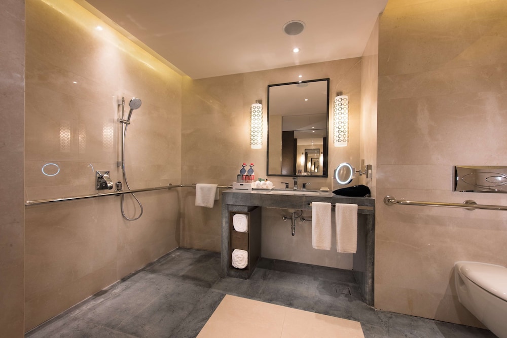 Hilton Zhoushan 7/70