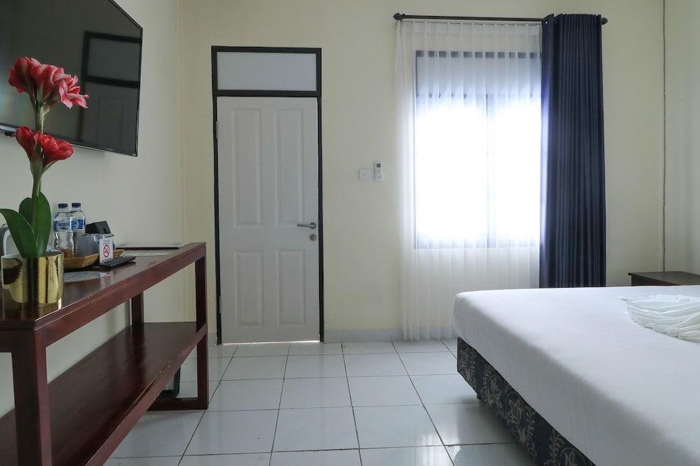 City Garden Bali Dwipa Hotel 34/76