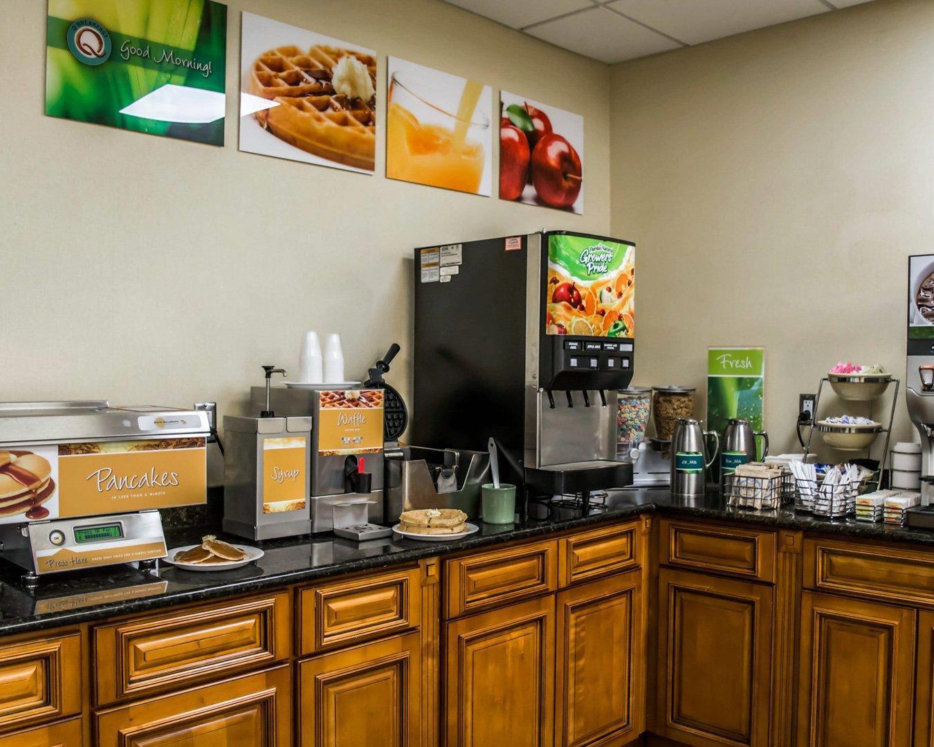 Quality Inn Tampa Airport - Cruise Port 11/69