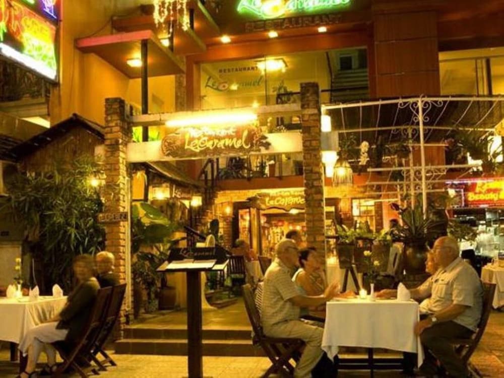 Asia Hotel 40/46