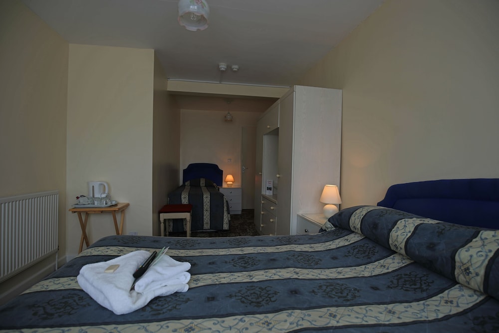 LAGUNA HOTEL 28/39