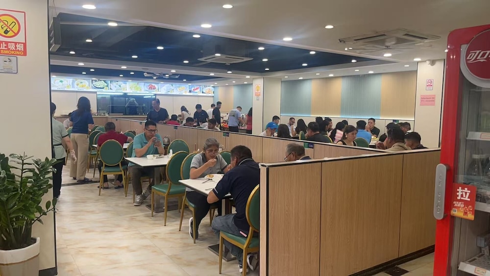 Guang Dong Grand Hotel 56/68