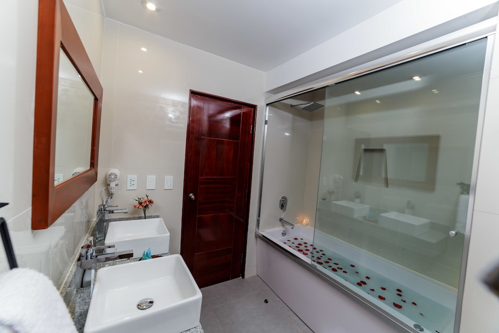 Yawar Inka Hotel 26/52