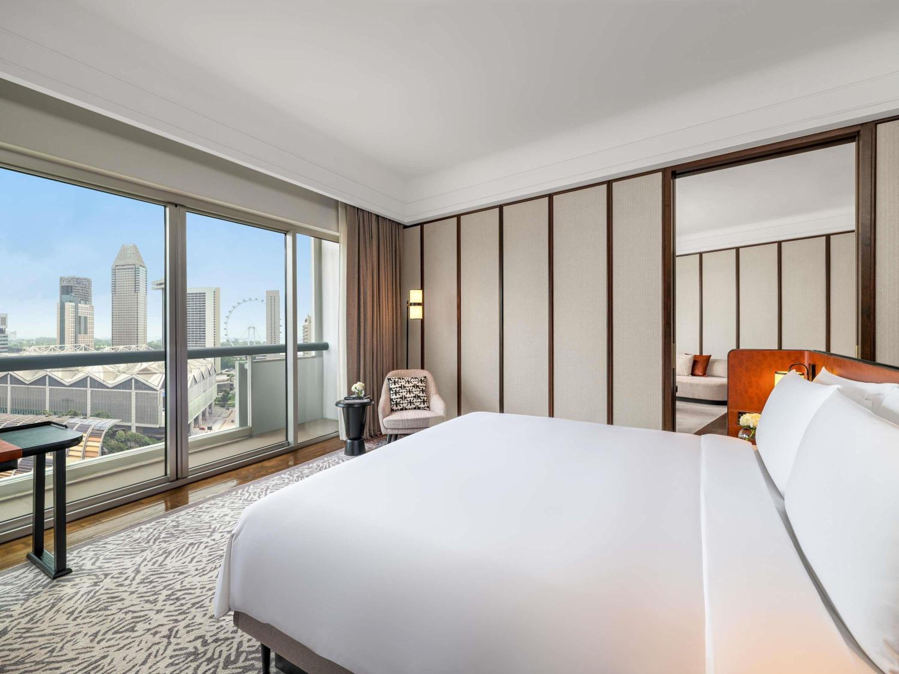 Suite, King Bed, 2 Balconies, Lounge Access