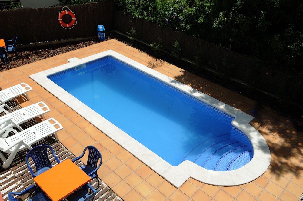AR CARIBE APTS. 30/64