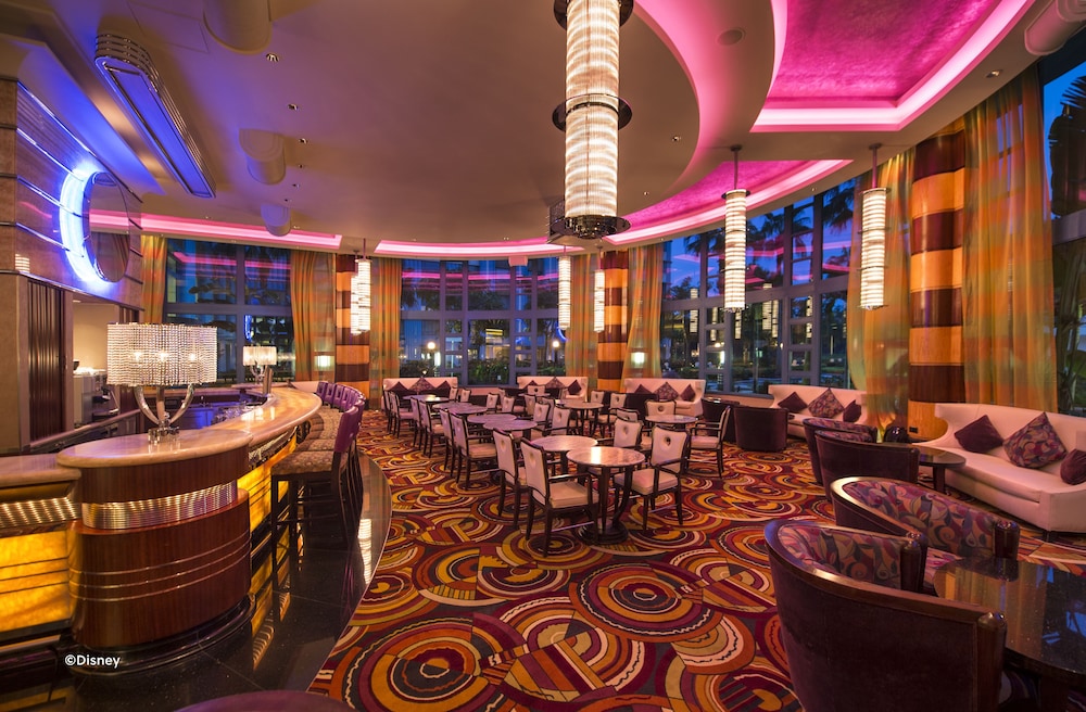 Disneys Hollywood Hotel 54/64