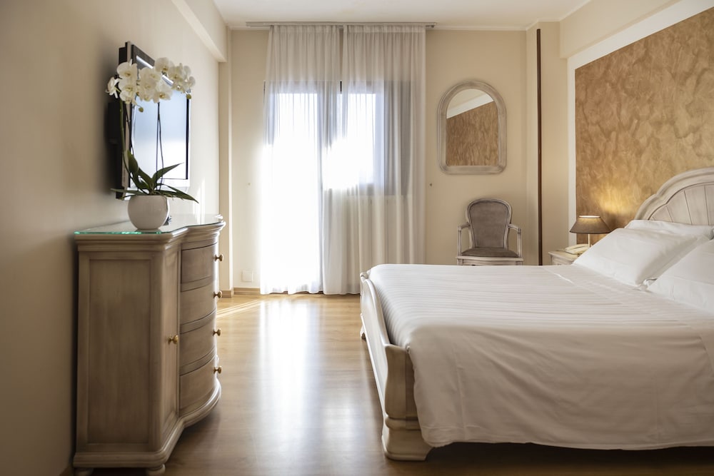 GRAND HOTEL DEL PARCO 16/62