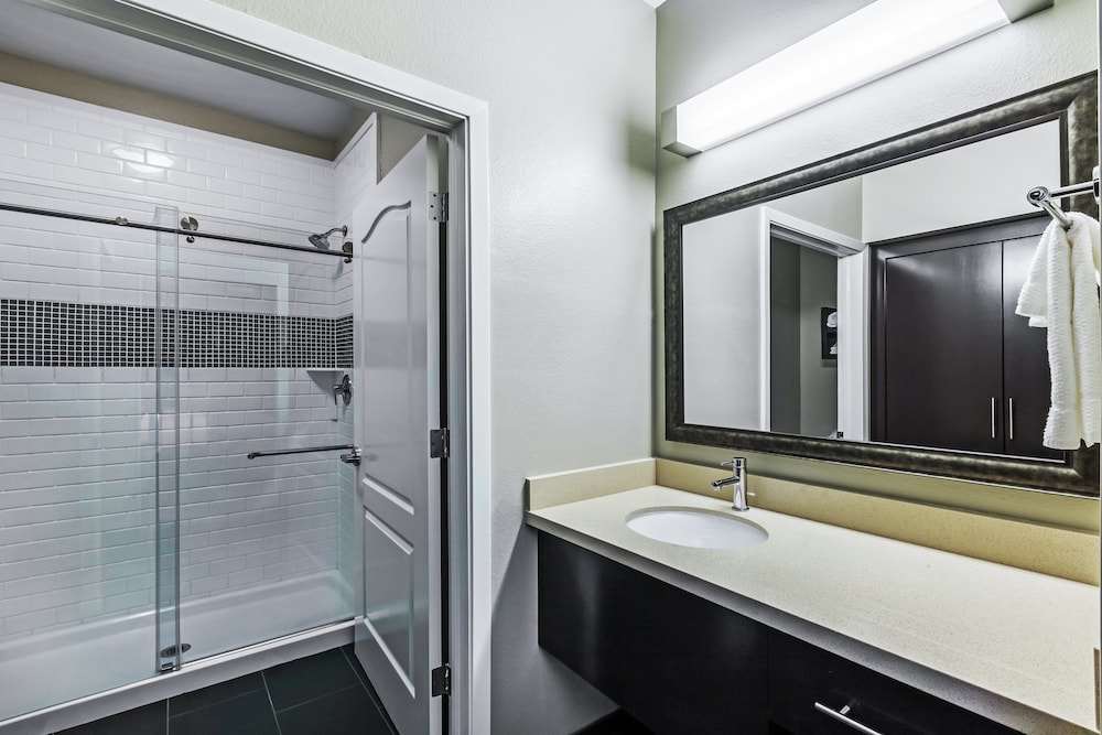 Staybridge Suites FORT WORTH - FOSSIL CREEK 18/66