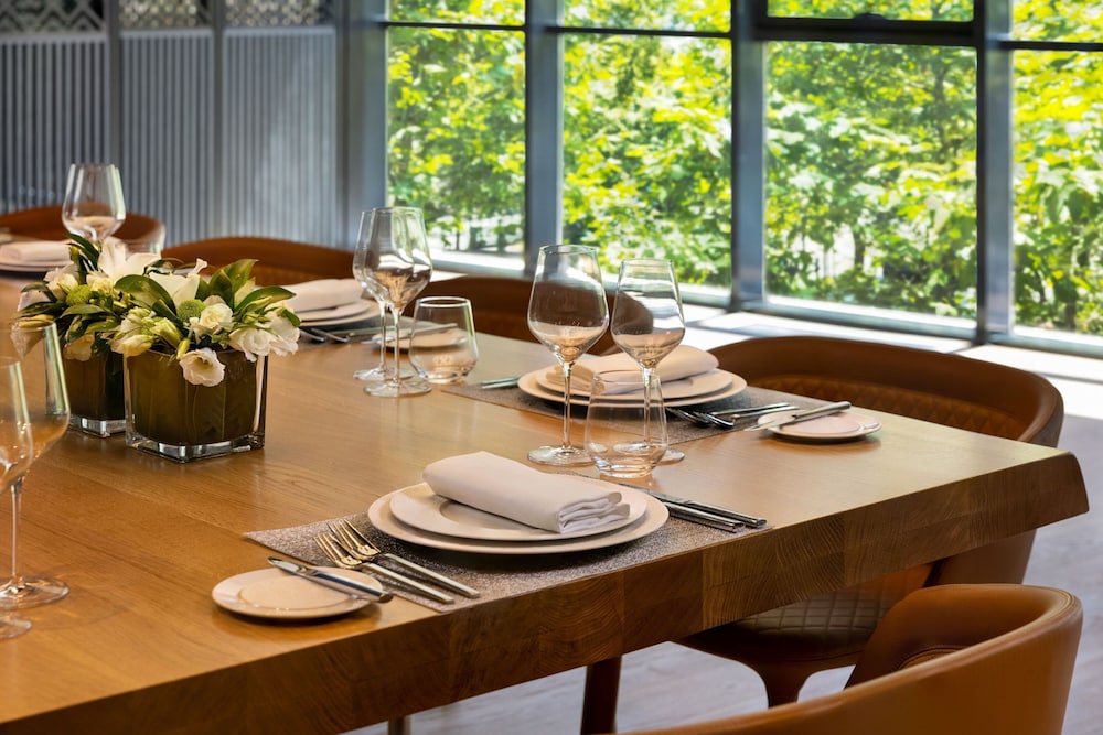 Paragraph Freedom Square, a Luxury Collection Hotel, Tbilisi 35/50