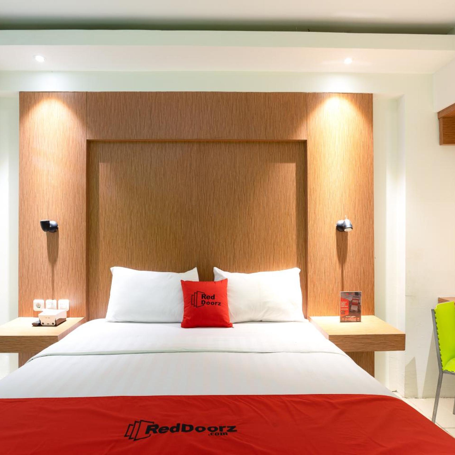 RedDoorz Apartment @ Bogor Valley 16/34
