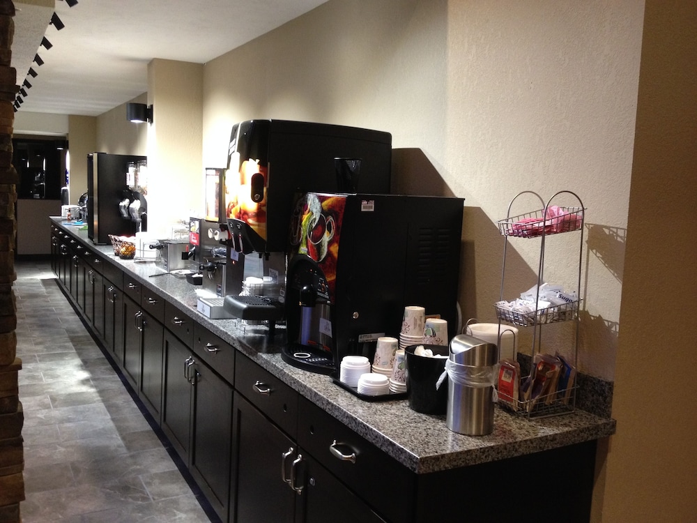 Boarders Inn and Suites by Cobblestone Hotels - Grand Island 56/75