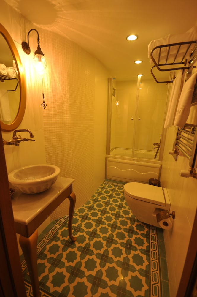 MERIAL HOTEL 40/43