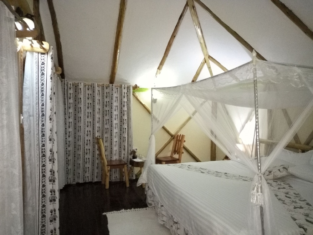 Lake Bunyonyi Rock Resort 9/50