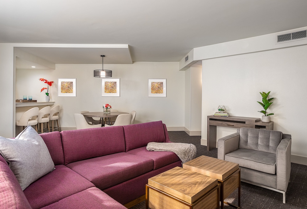 Crowne Plaza Atlanta Perimeter At Ravinia 42/78