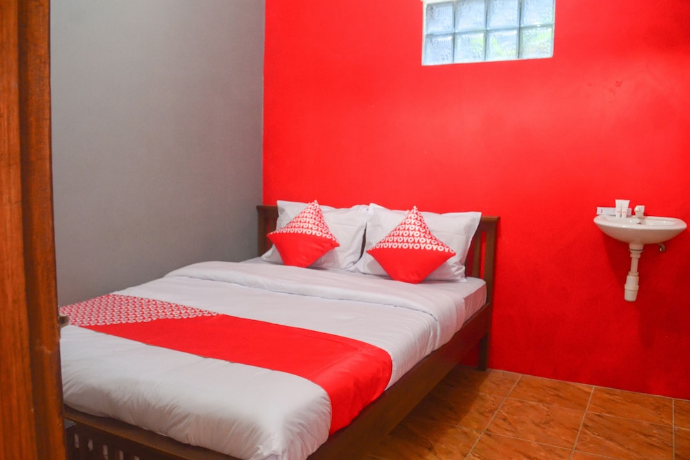 OYO 1145 Rita Guesthouse 8/18