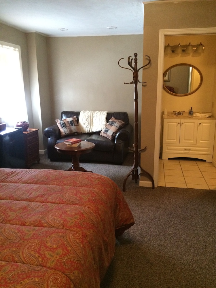 The Courtland Hotel and Day Spa 39/76