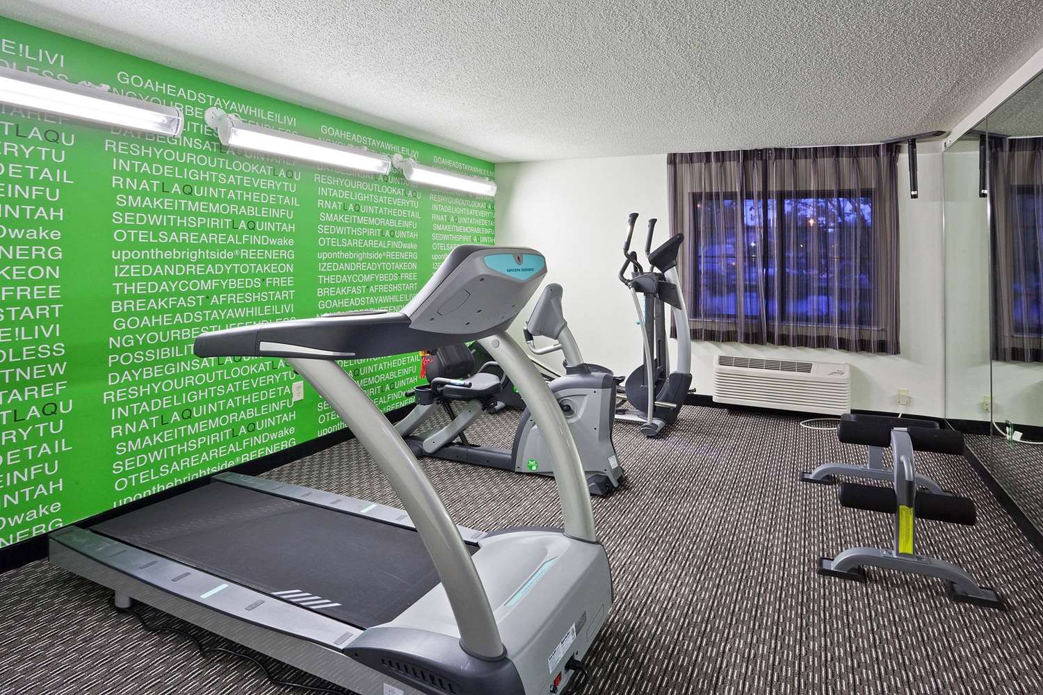 La Quinta Inn & Suites by Wyndham Cleveland Macedonia 30/47