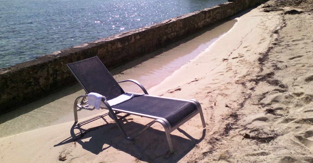 Mangrove Cay Sea View Villas 11/21