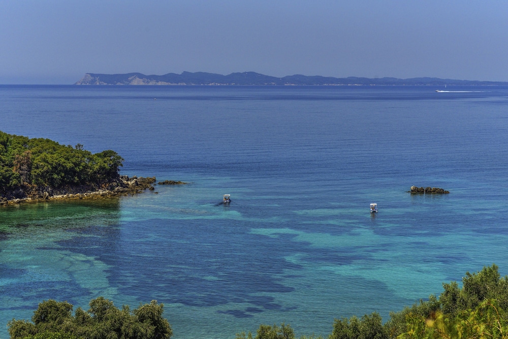 Prima Vista Beachfront Boutique Hotel 46/60