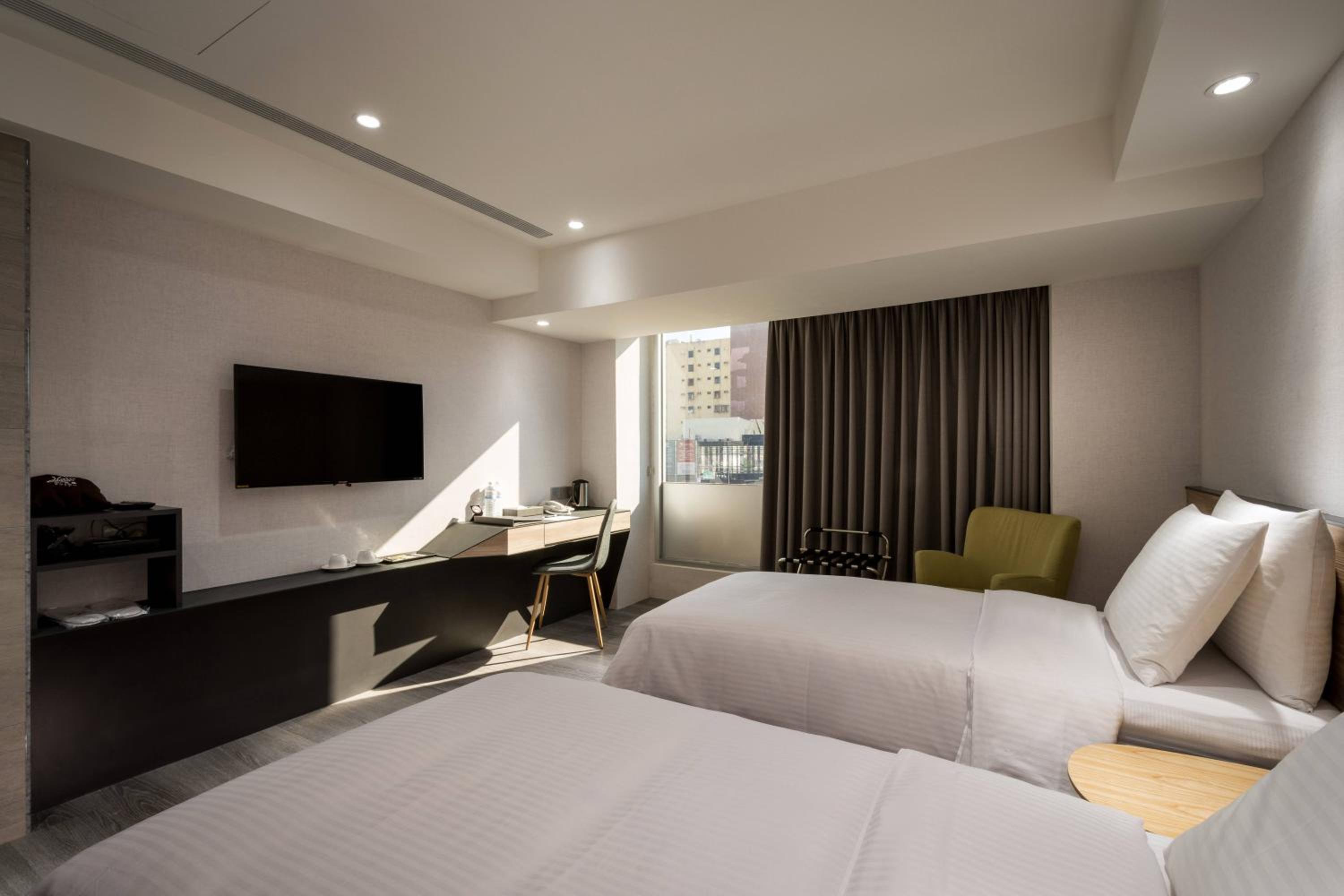 Room, Twin Beds, Park View