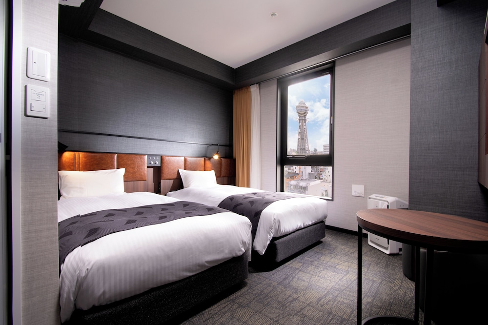 DELUXE, TWIN BEDS
