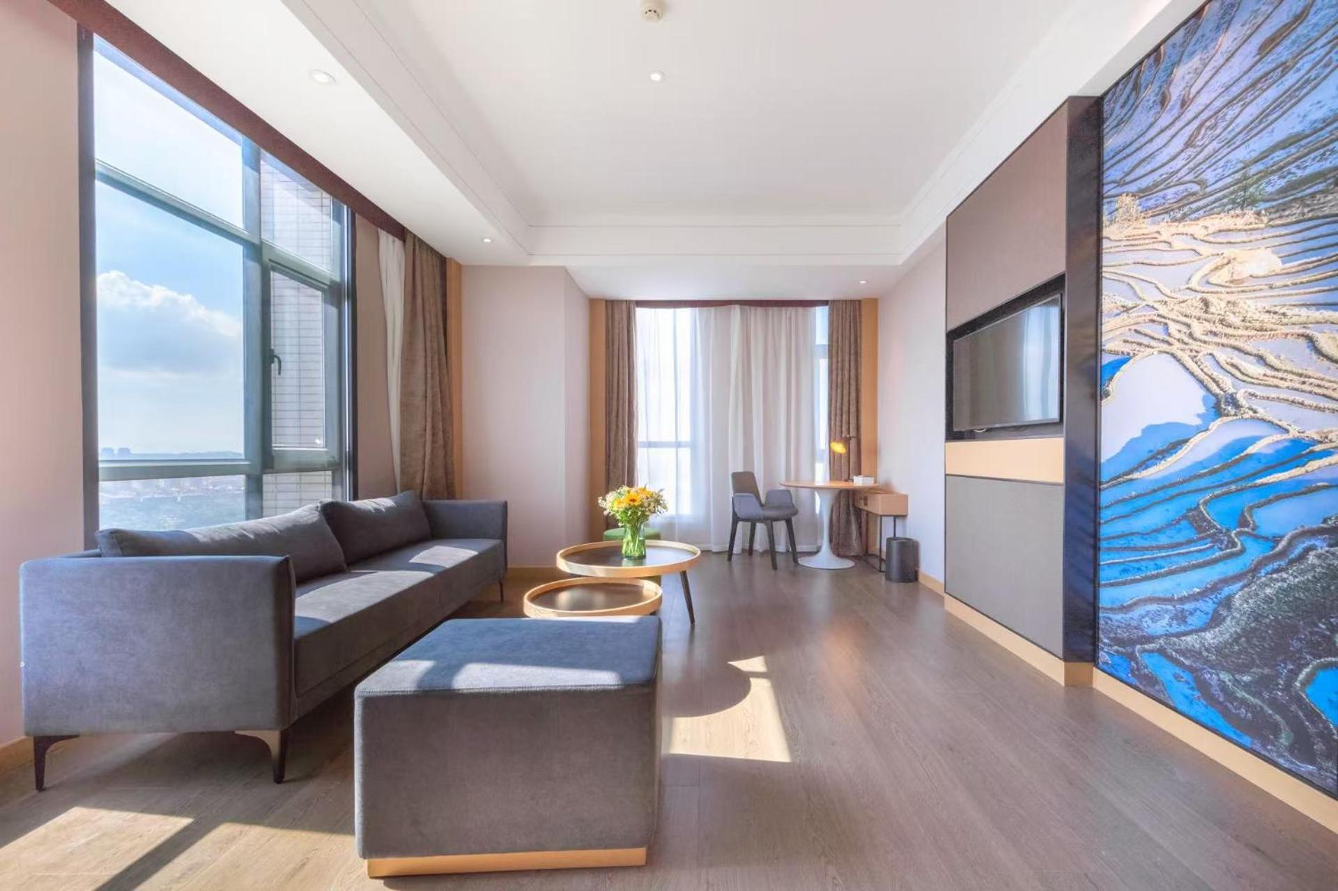 Atour Hotel (Kunming Daguan Park) 20/34
