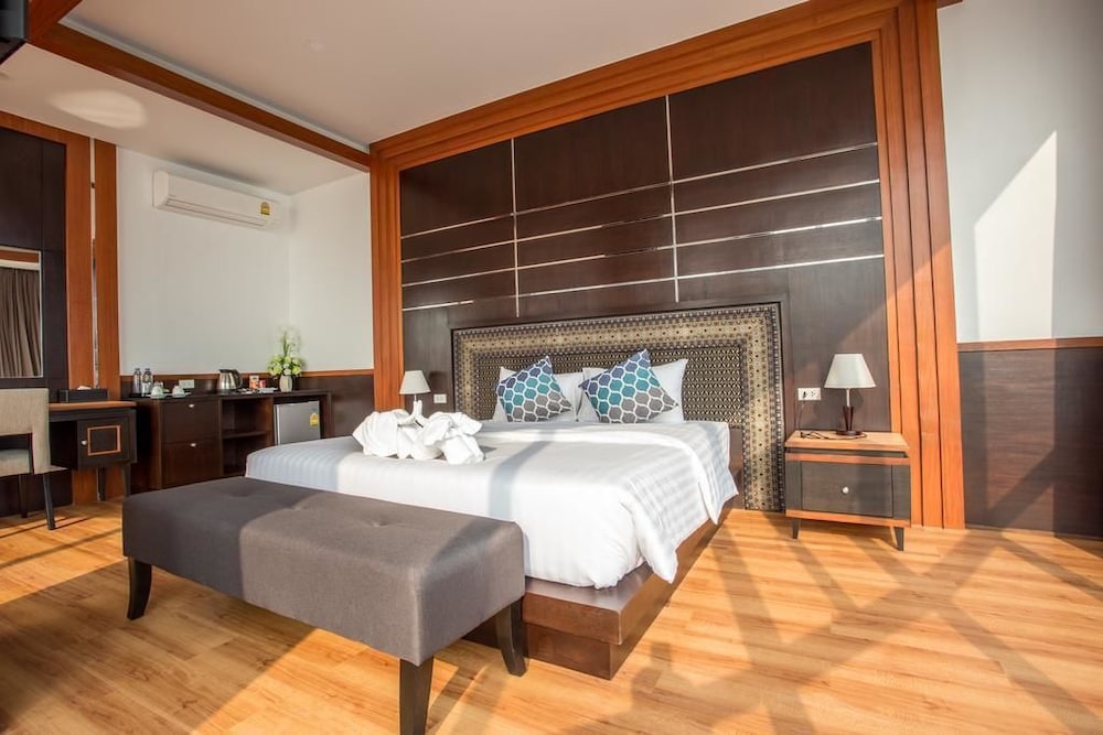 Blu Hotel Nakhon Phanom 9/35