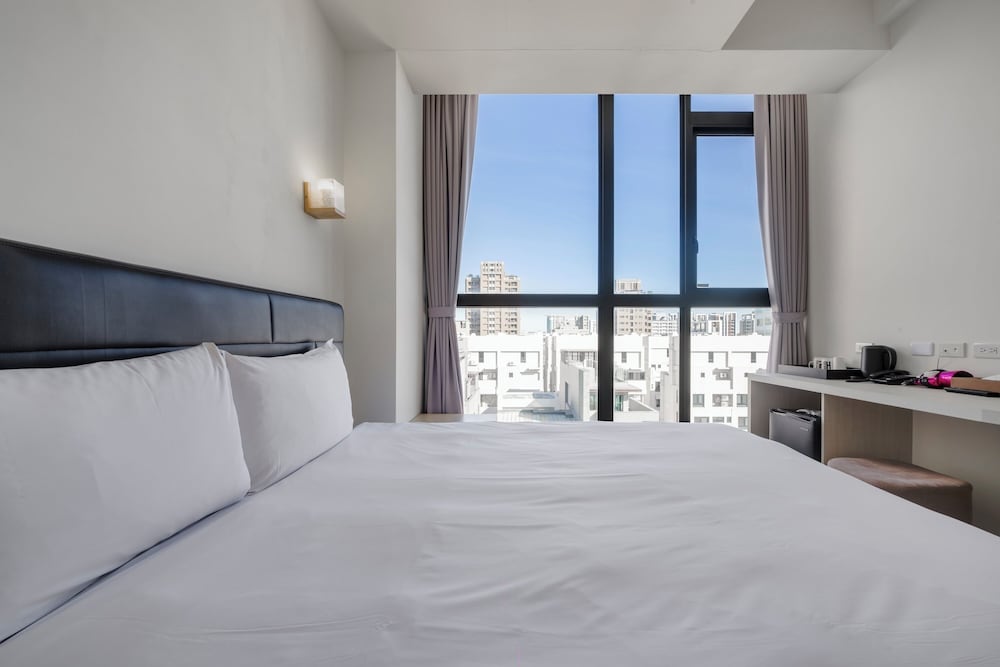 SUPERIOR, DOUBLE BED