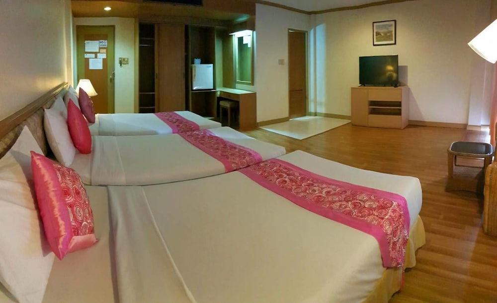 Takiab Beach Resort 40/64