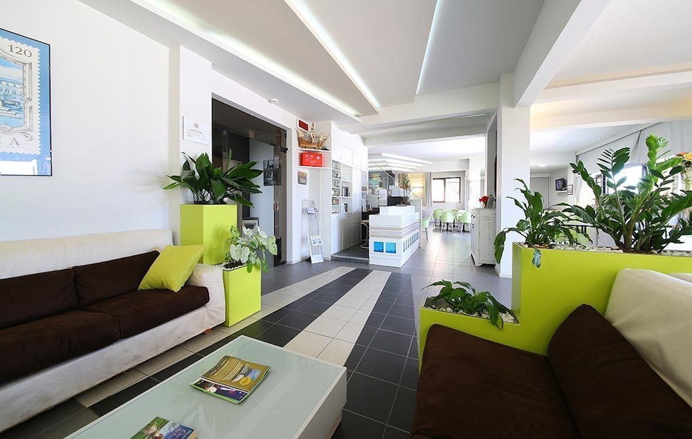 Hotel Caravel 24/50
