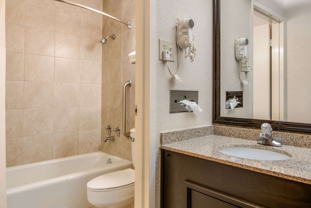 Quality Inn Suwanee I-85 14/39