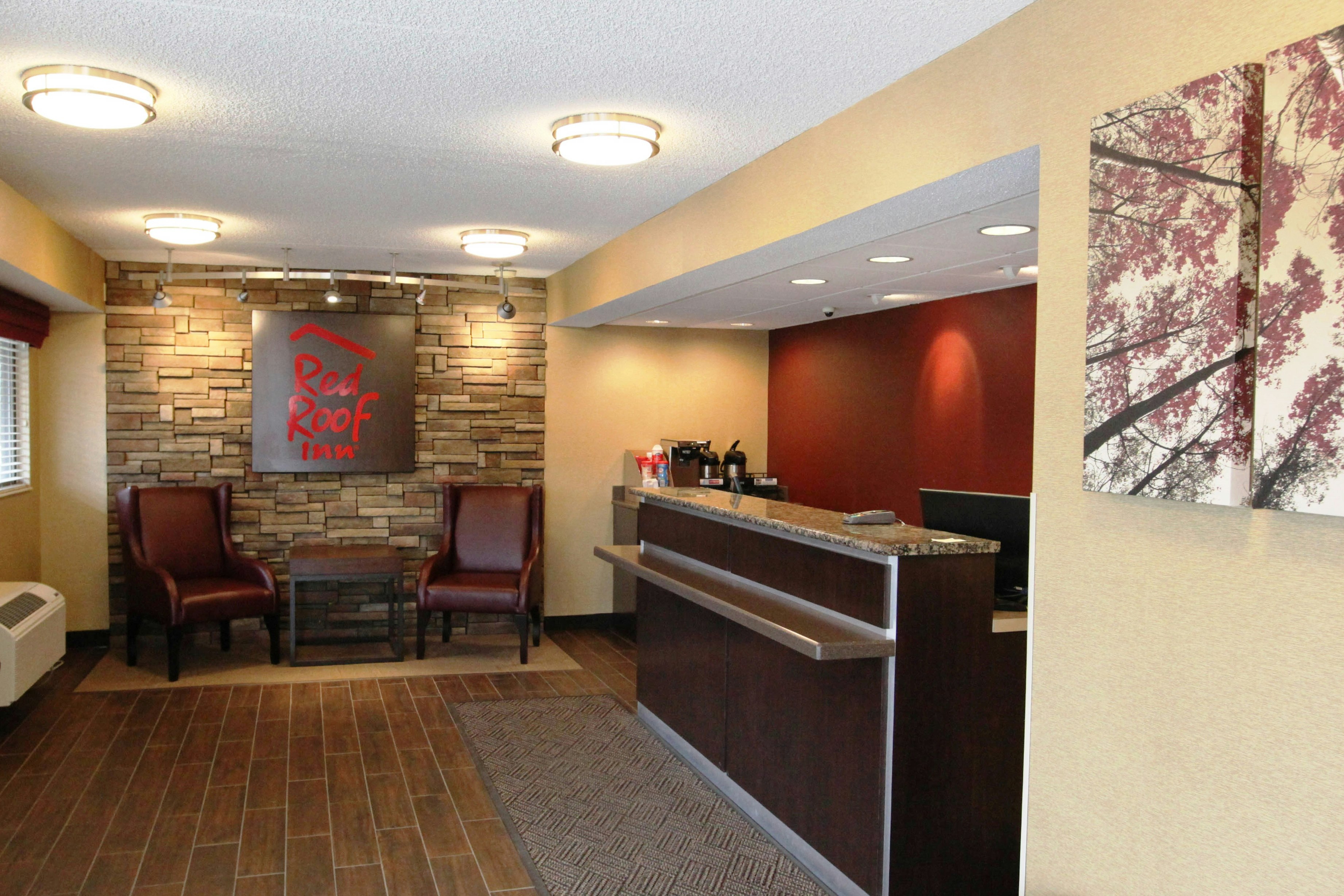 Red Roof Inn Albany Airport 19/20