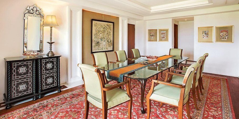 Oberoi Amarvilas 41/73