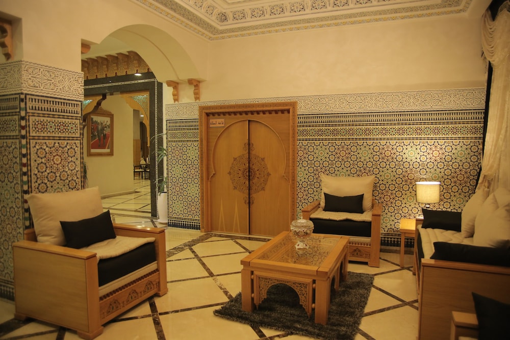 HOTEL LA PALOMA 16/26