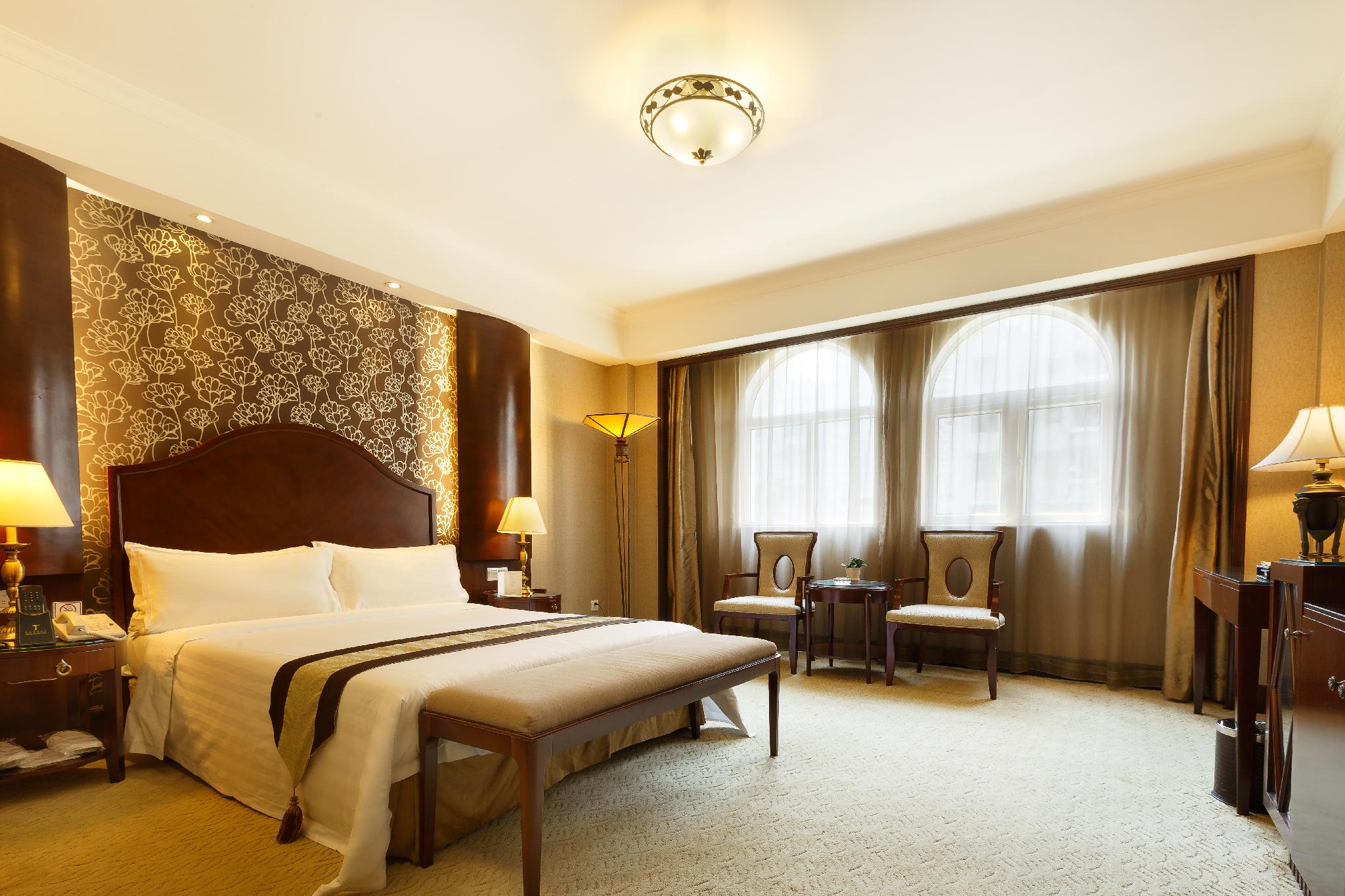 Deluxe Executive King Room