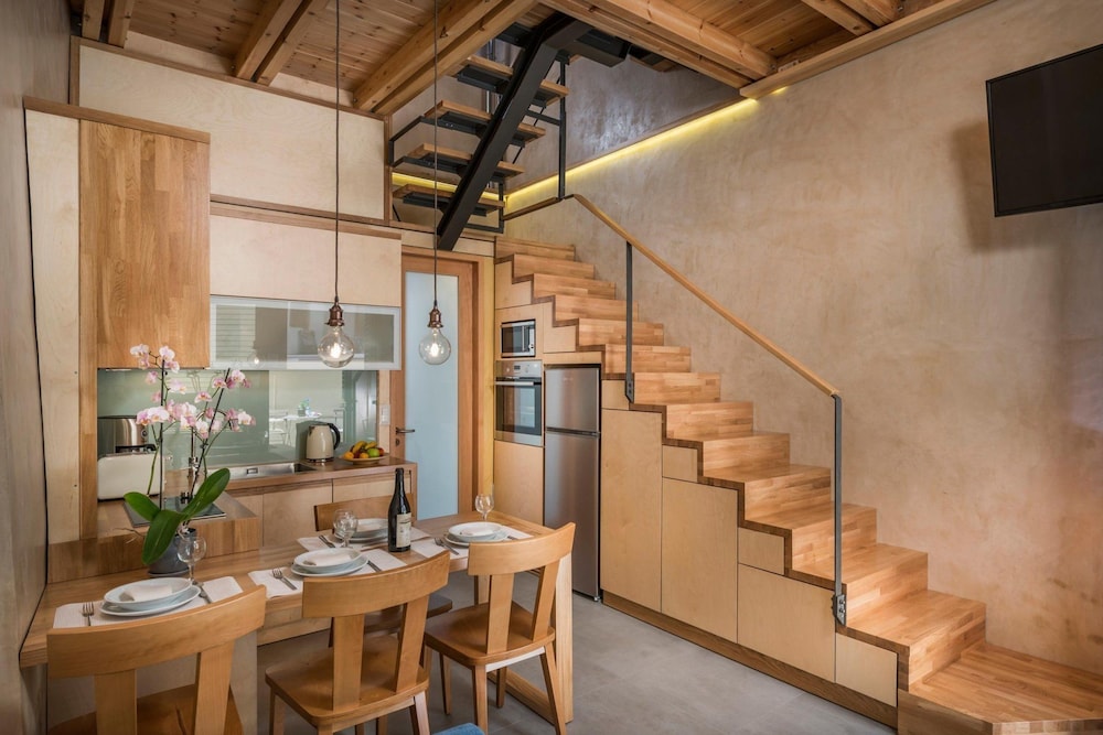 Neoria Houses 35/50