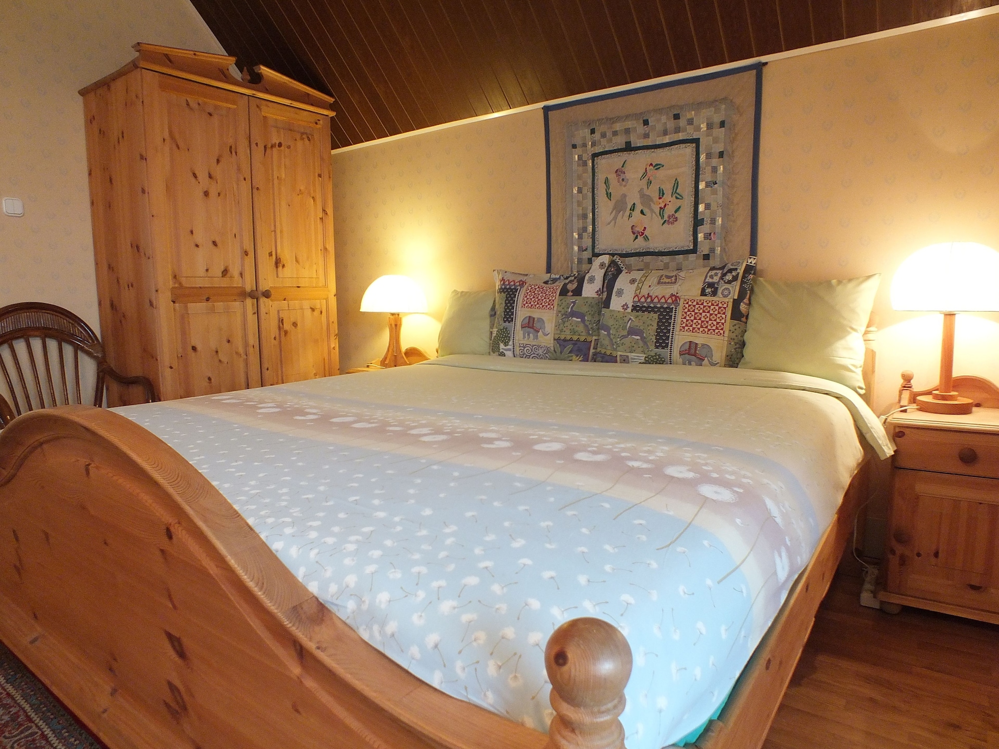 2 BEDROOMS, FAMILY