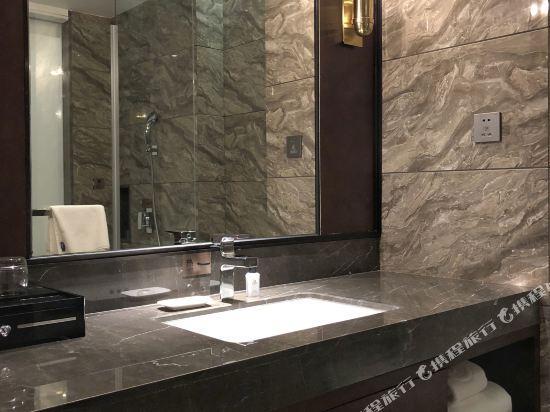 Shatou Hairun Hotel 24/24
