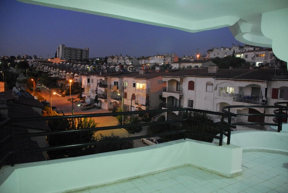 Ozgun Apart Otel Kusadasi 27/29