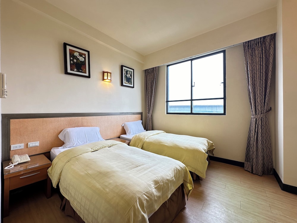 Chientan Youth Hotel 16/42