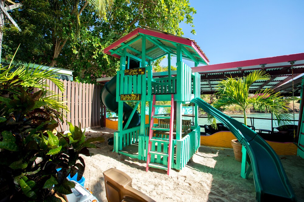 True Blue Bay Resort 64/75