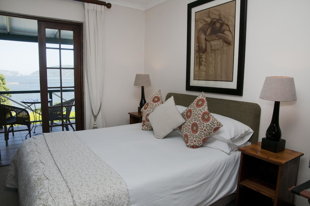 Hide Away Guest House 30/70