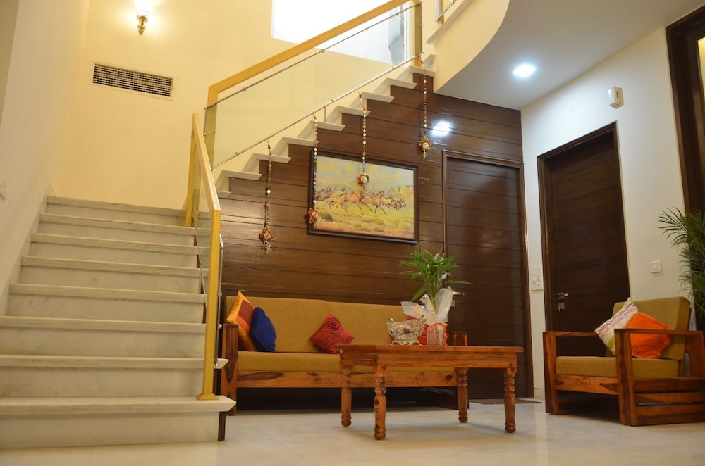 Hotel M Villa 19/23